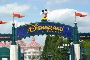 Zonas de Disneyland Paris: como esta hecho el parque y qué visitar