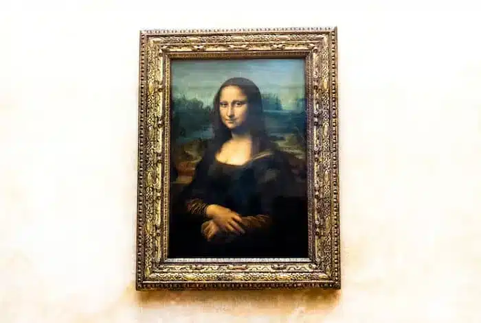 La Monnalisa de Leonardo Da Vinci en el Museo del Louvre de París