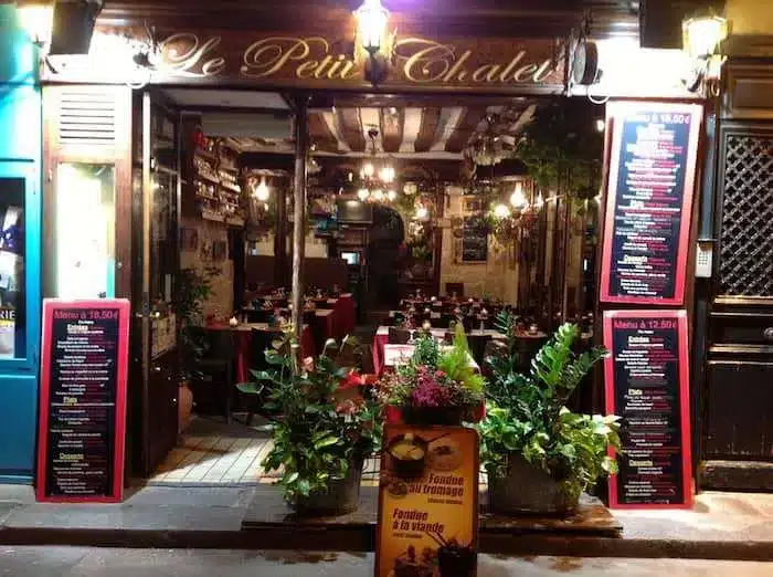 Le Petit Chalet restaurante francés 