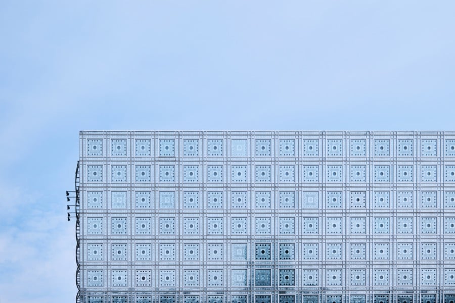 La fachada del Instituto del Mundo Árabe de París