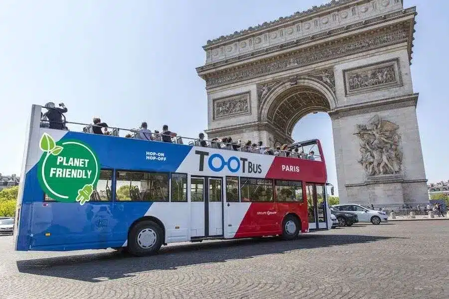 Tour en bus turístico con Tootbus, París