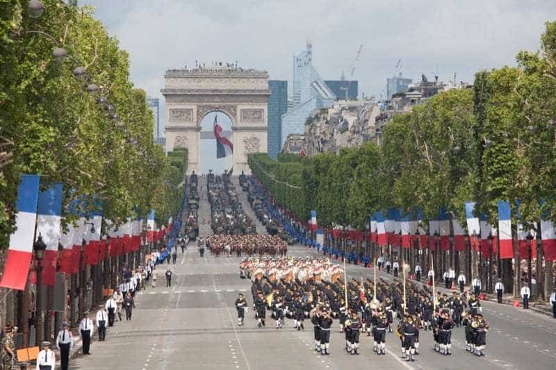 14 de julio en París: el desfile militar