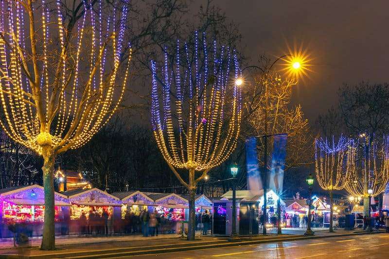 Le decorazioni natalizie e i mercatini di Natale a Parigi