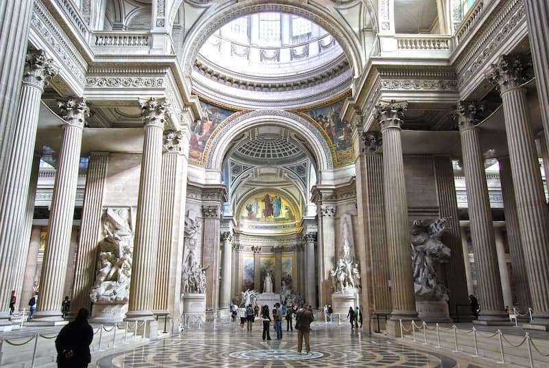 Interno del Pantheon di Parigi